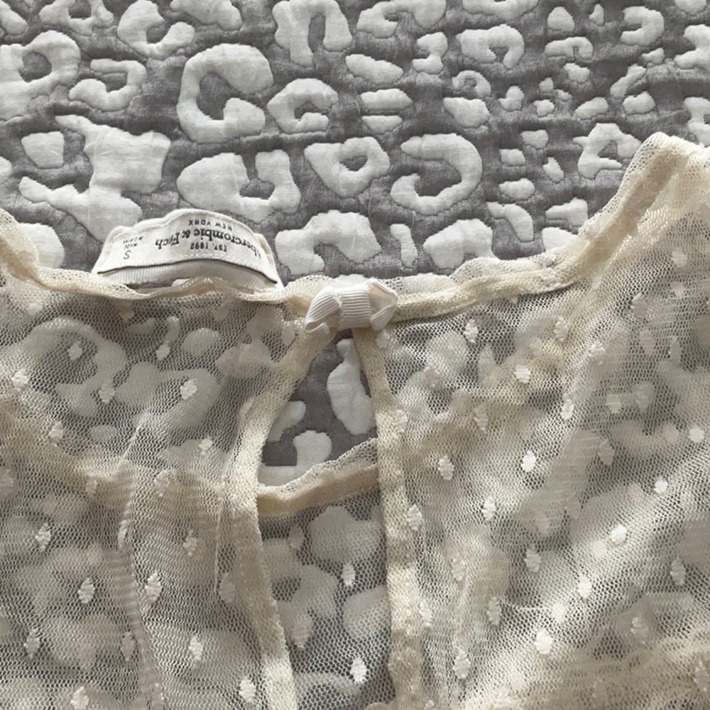 Woman - Picture 6 of 6